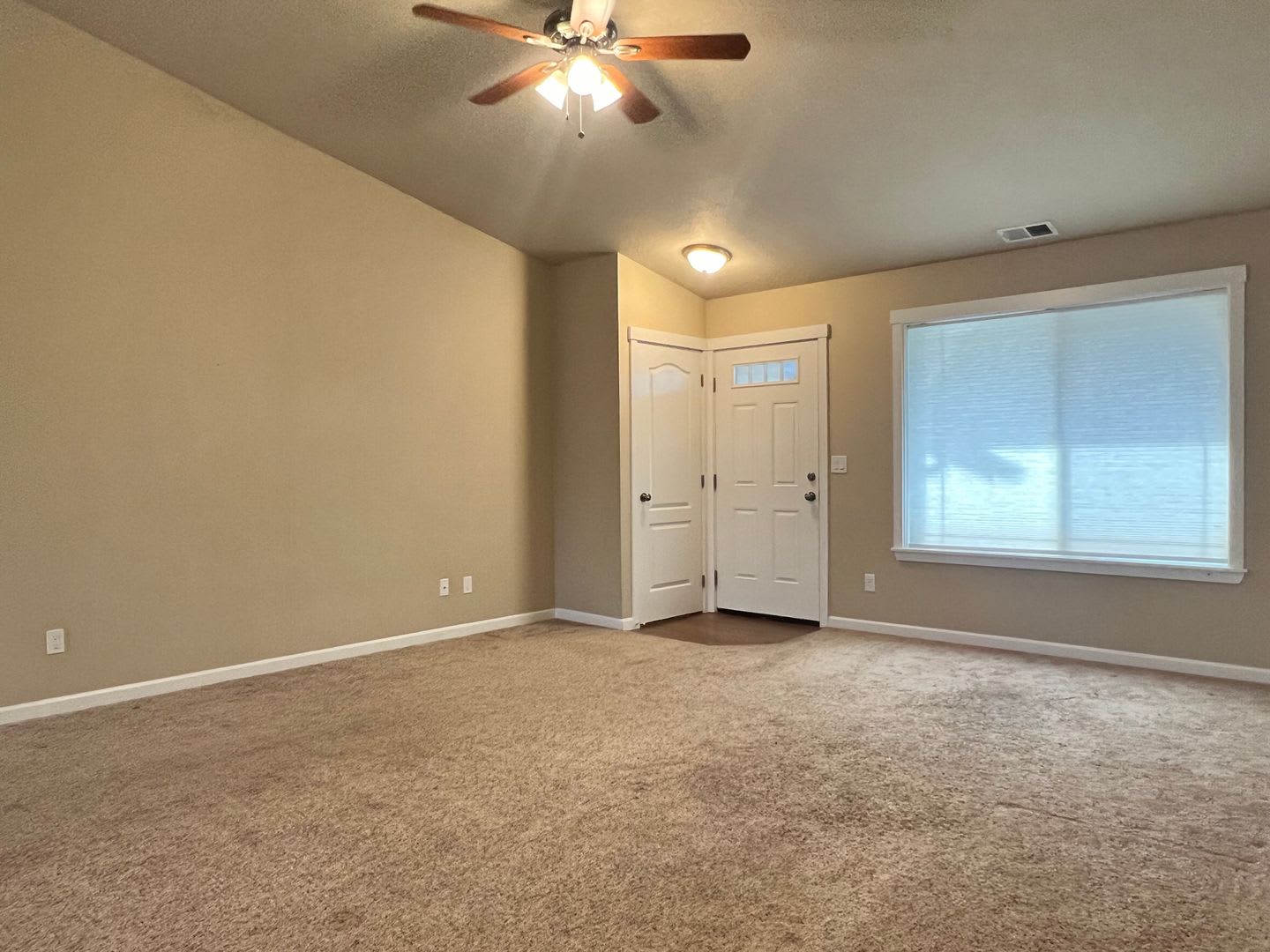 OWN938 – photo 2