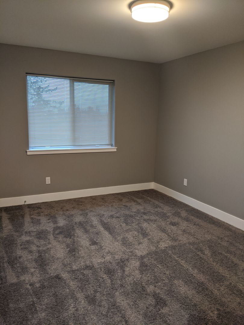 4 Bedroom Home for Rent in Blaine Area – photo 1