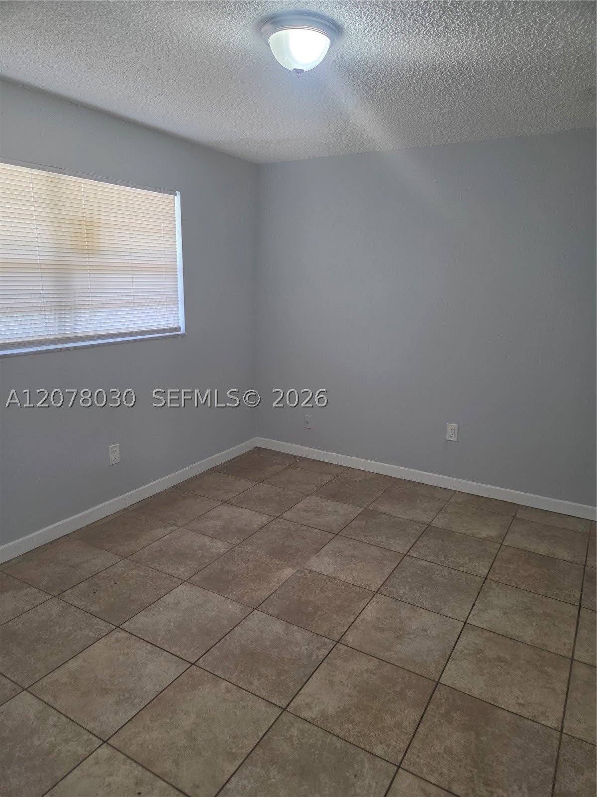 20520 Nw 15Th Ave – photo 3