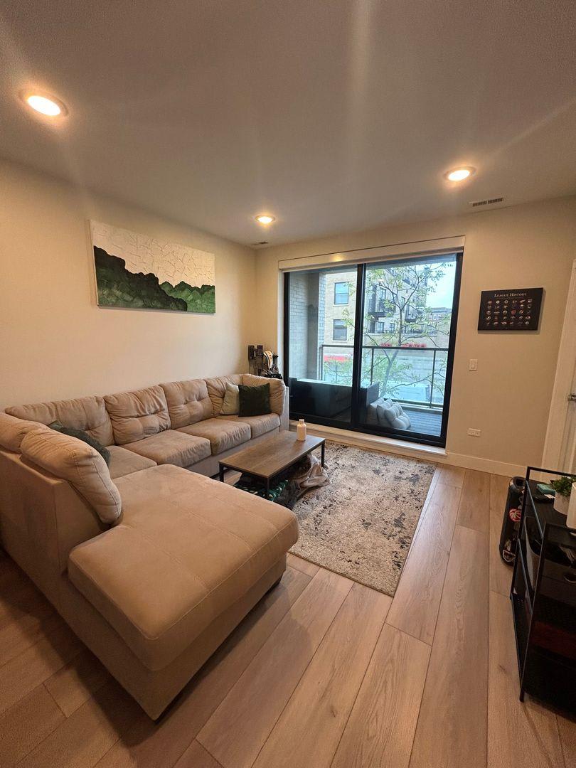 1646 West Belmont Ave. – photo 4