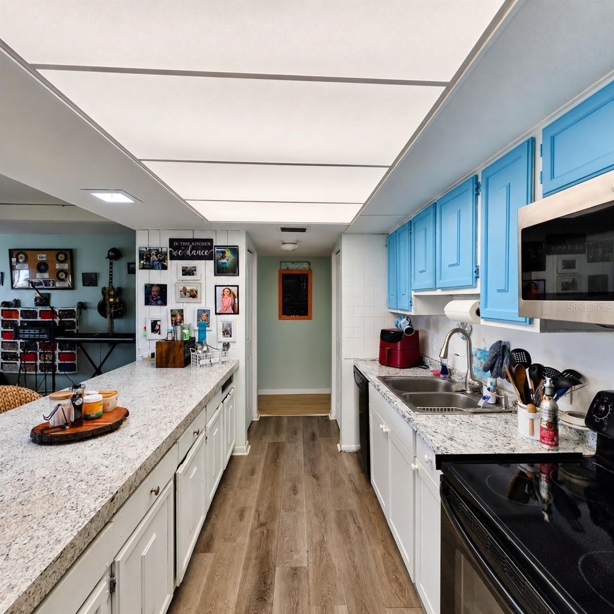 512 2ND Street – photo 4