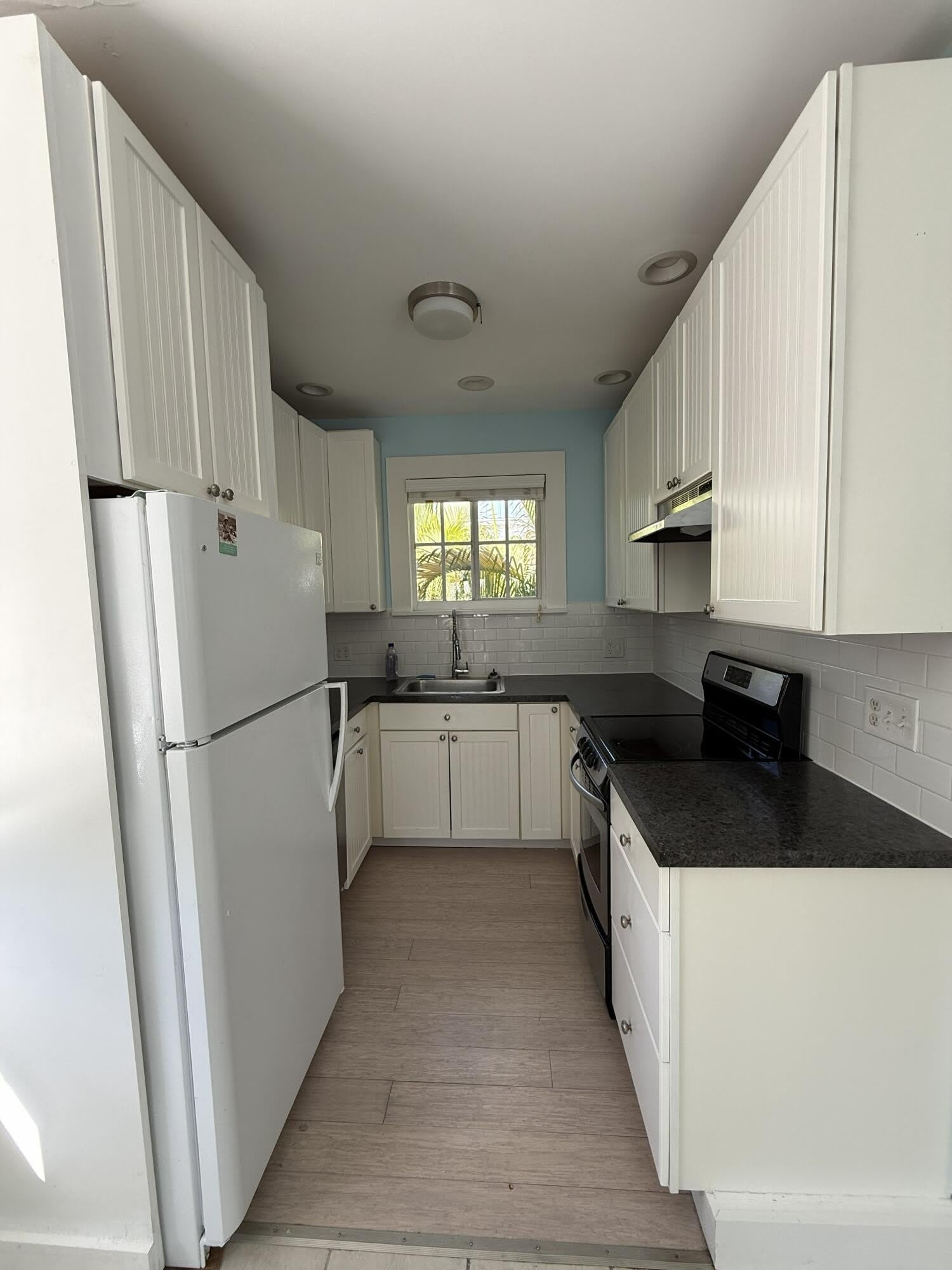 1527 Von Phister Street – photo 5
