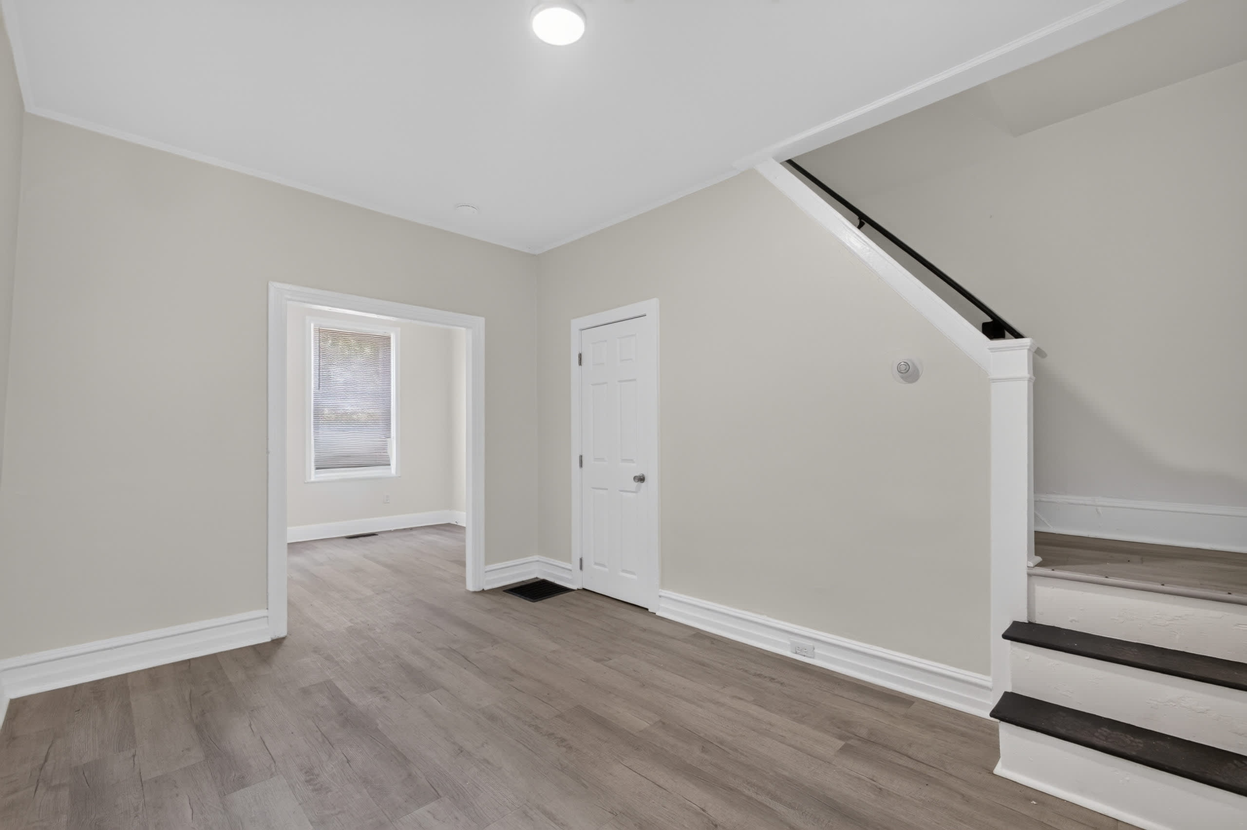 109 North Warren Street – photo 5