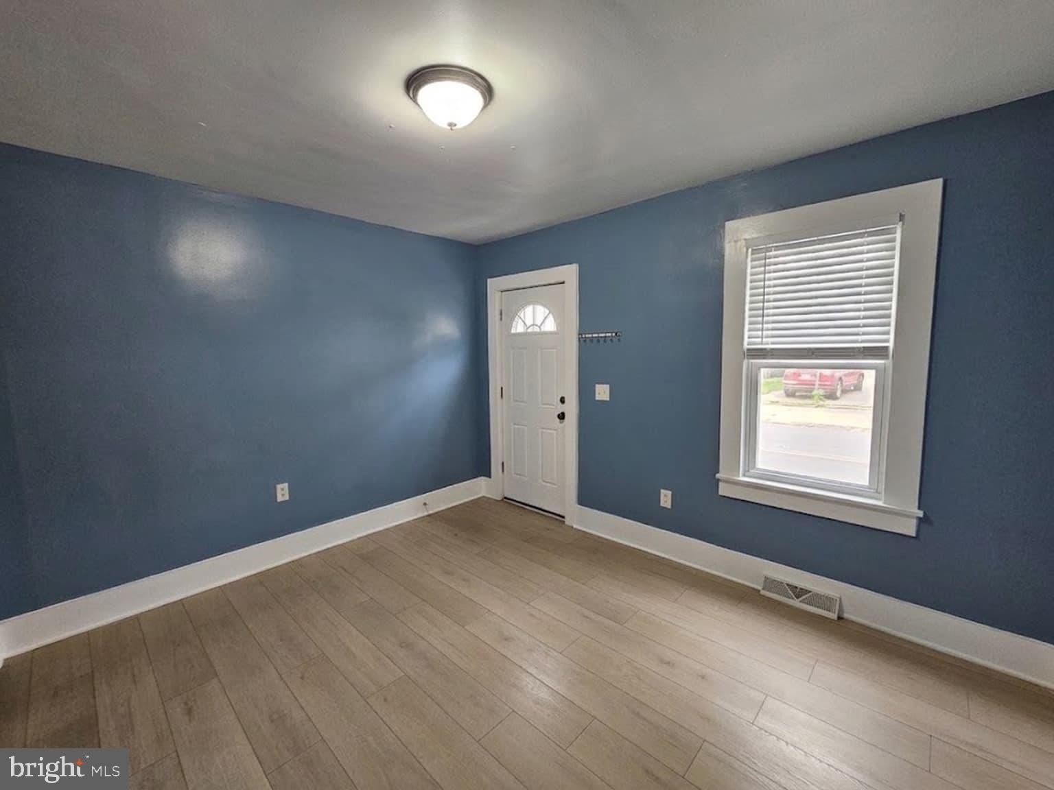 203 3RD Street – photo 2