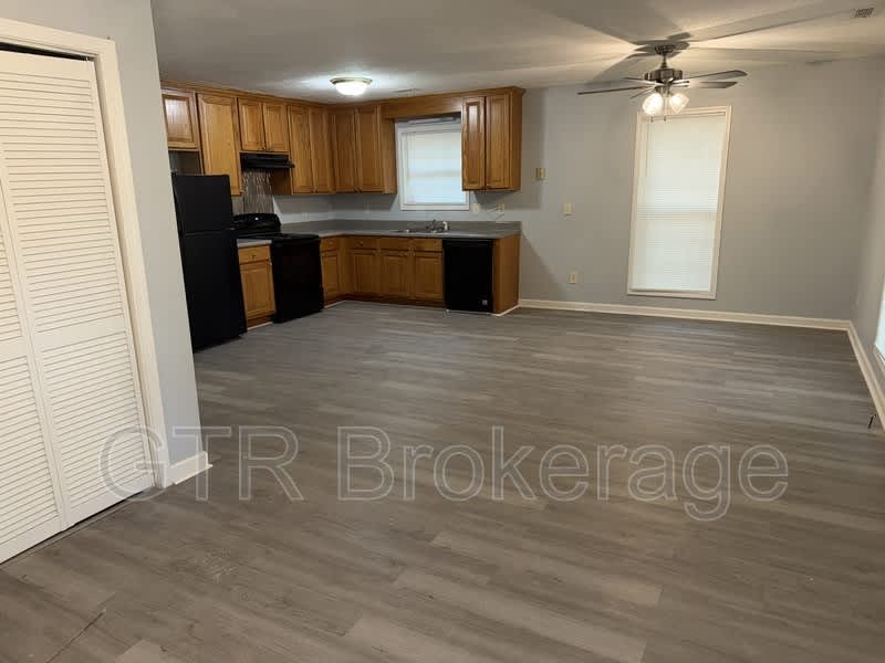 1145 Booker Ave SW – photo 4