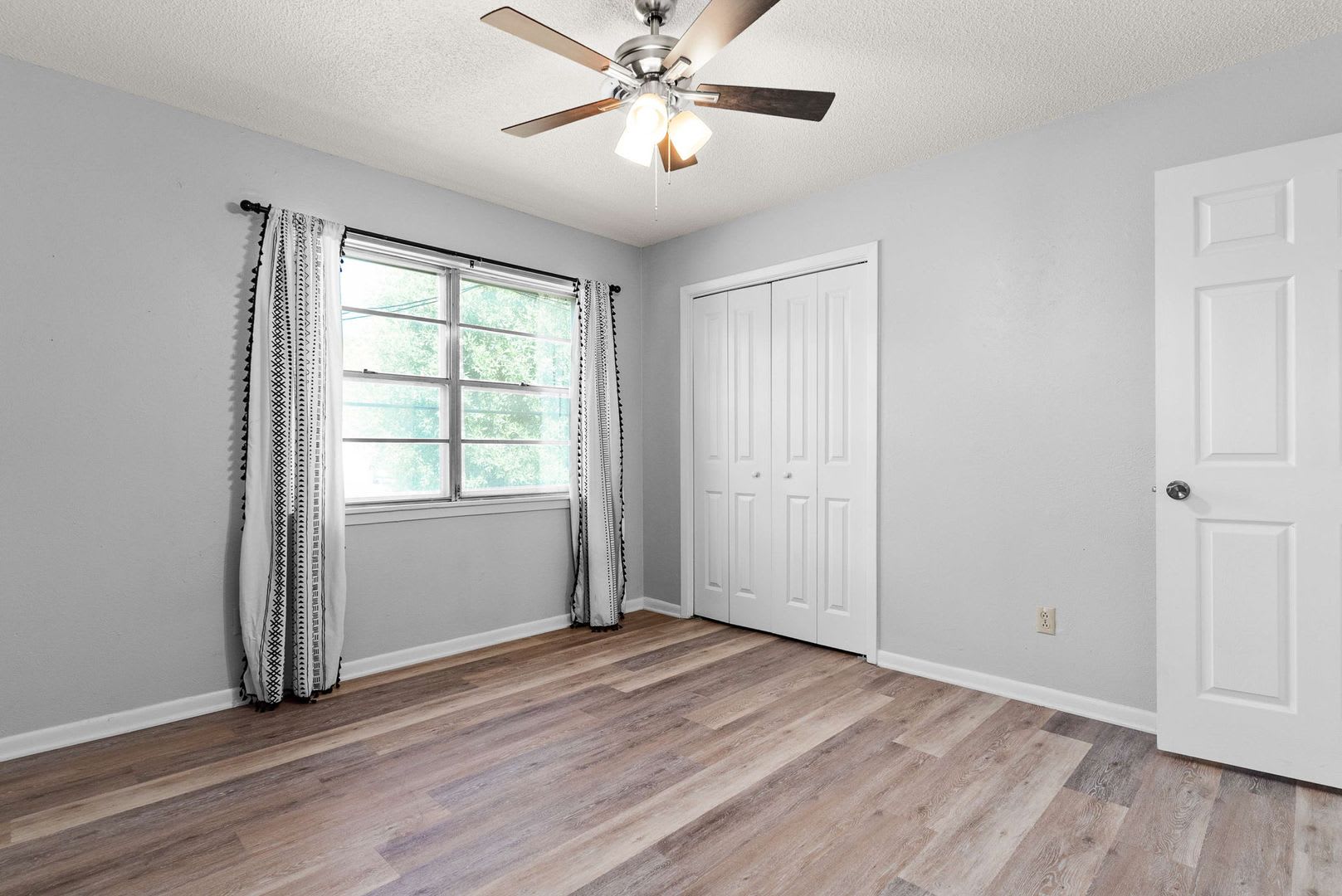 500 Off First Months Rent – photo 5