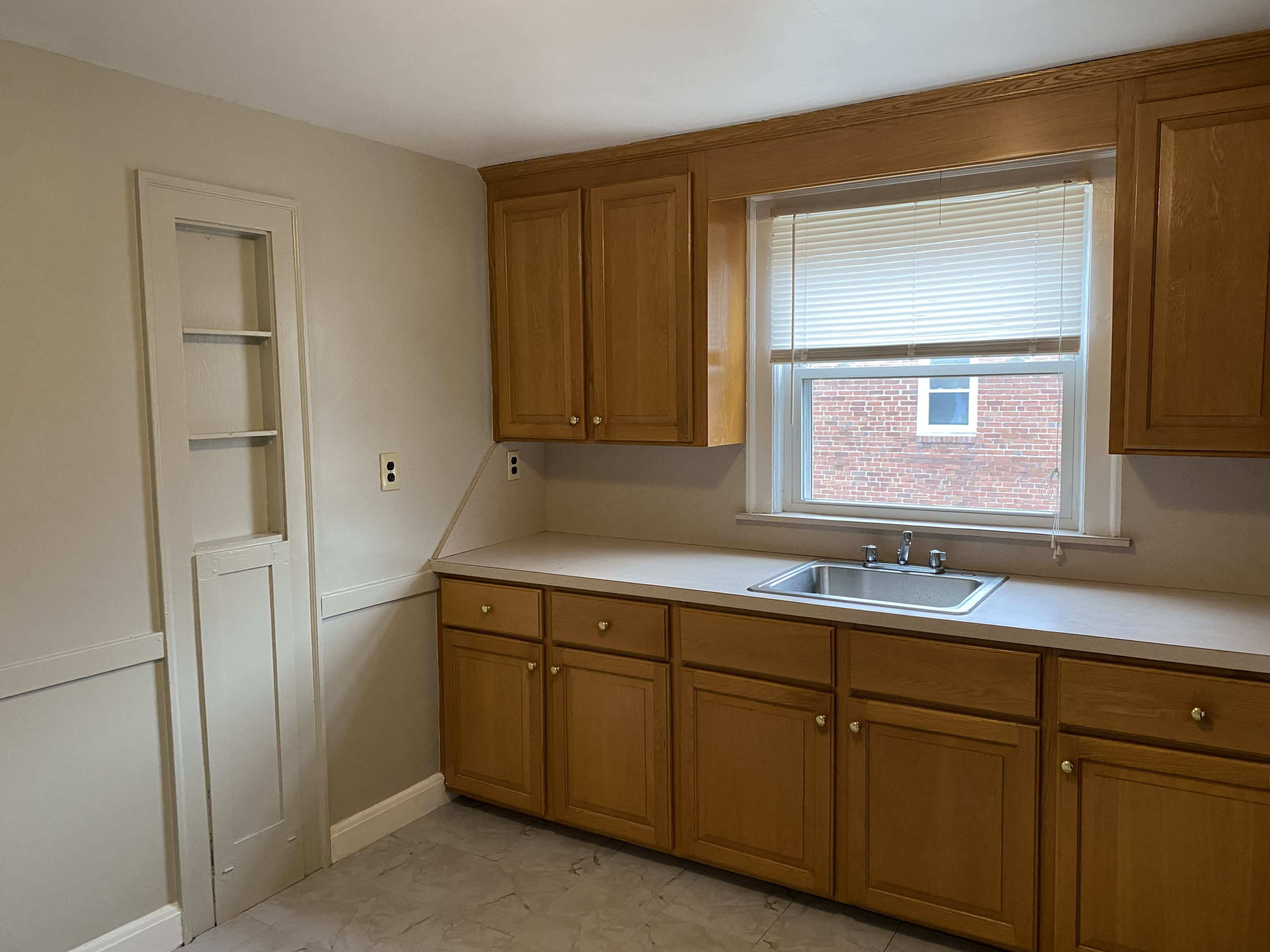81 Fuller St – photo 2