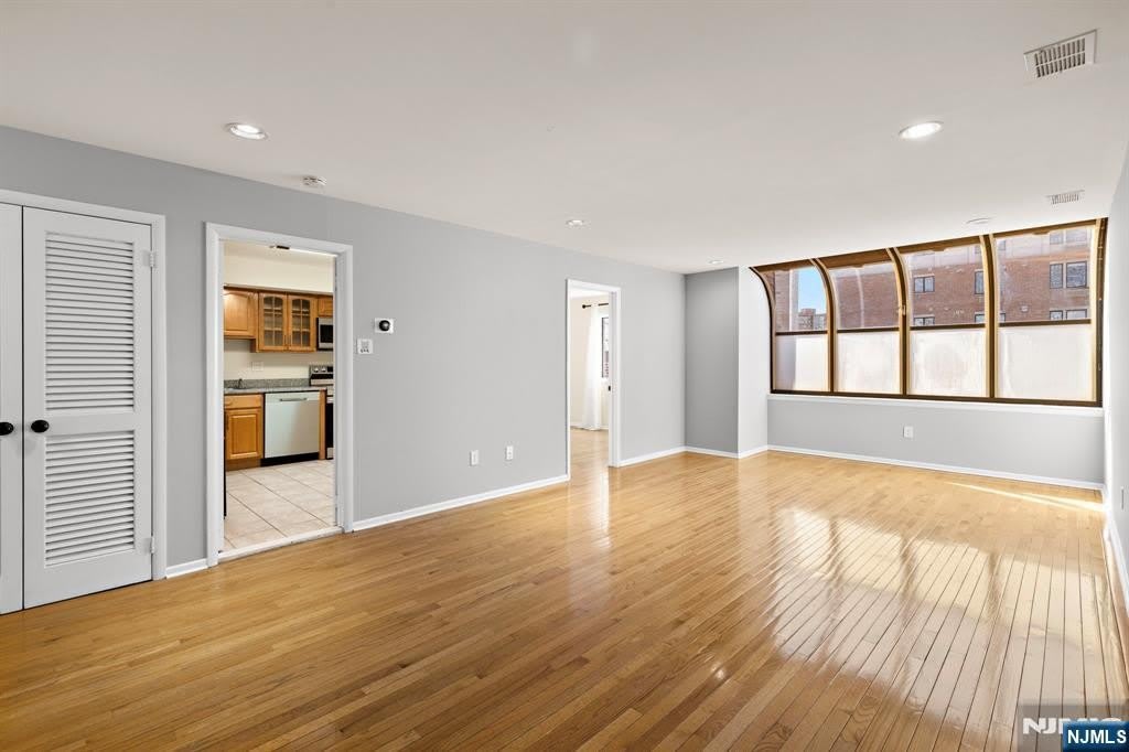 319 Gorge Road – photo 4