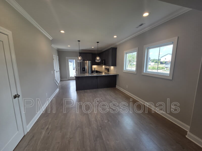 1403 Rebecca Johns Dr – photo 3