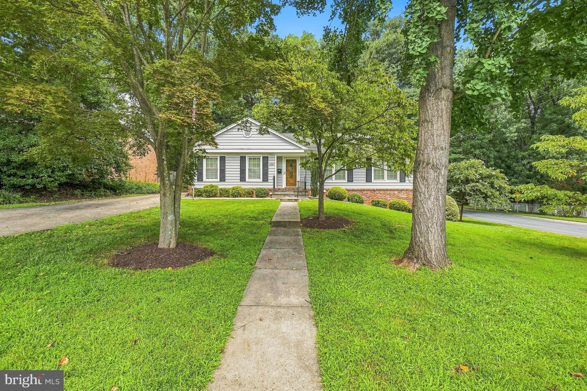 12027 DEVILWOOD Drive – photo 2