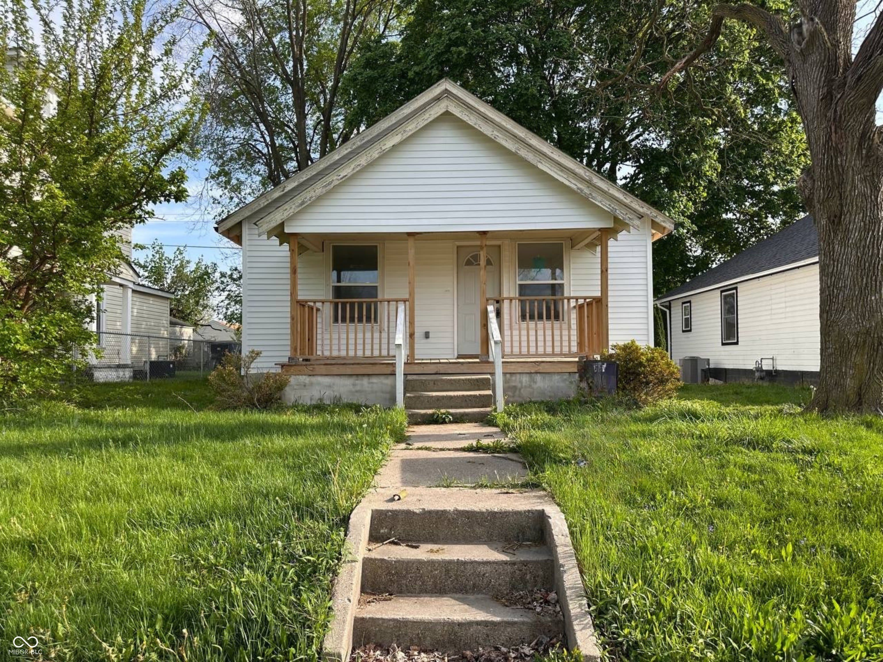1107 E Mulberry Street – photo 2