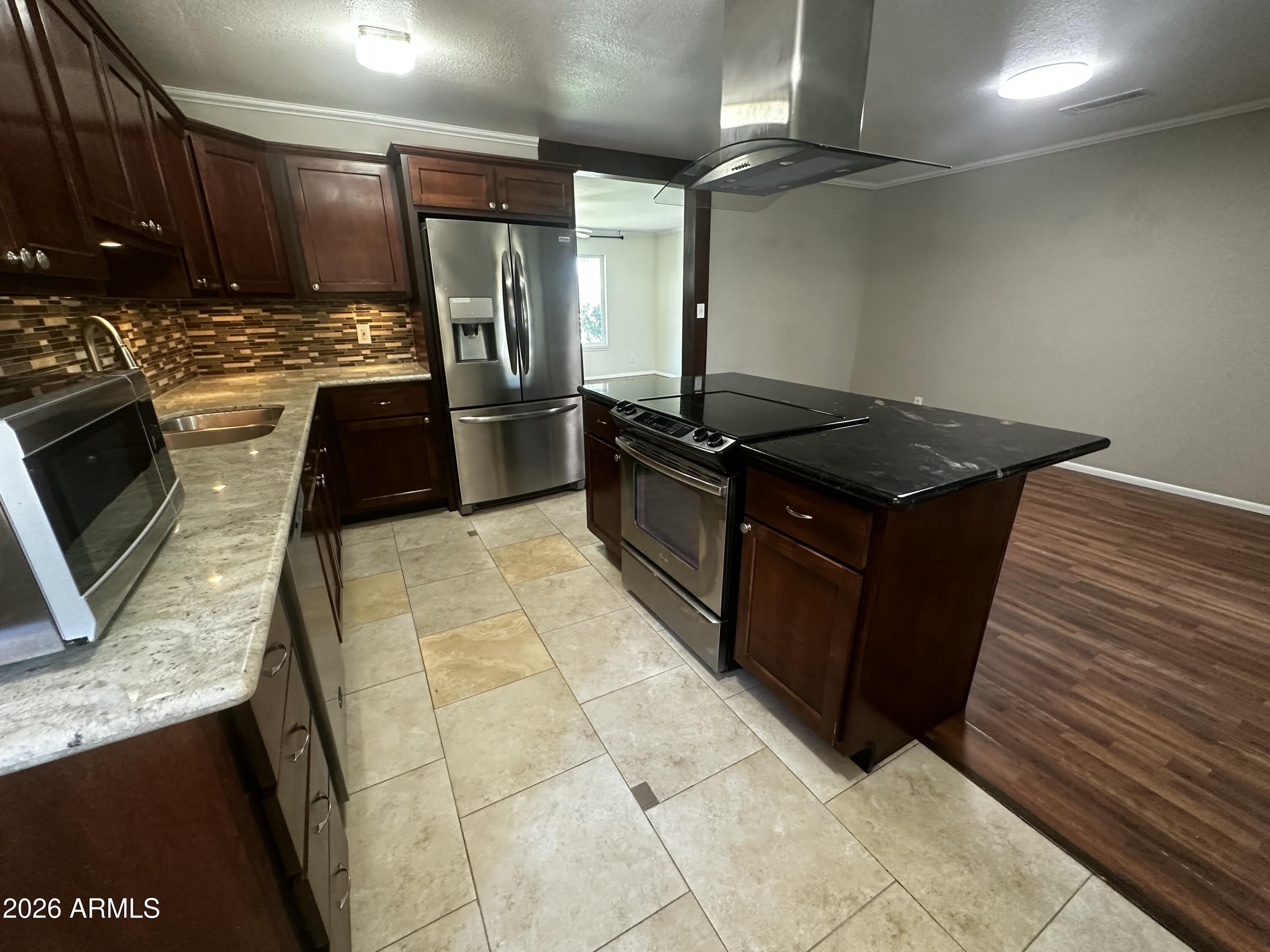 8737 E JACKRABBIT Road – photo 5