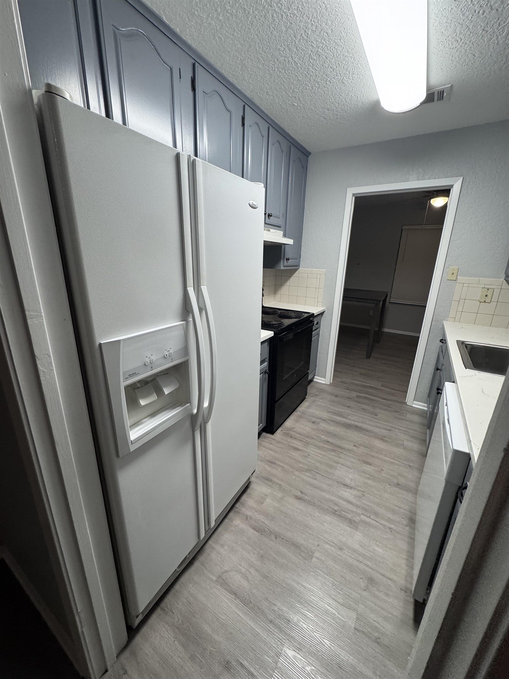 8273 Heartfield – photo 1