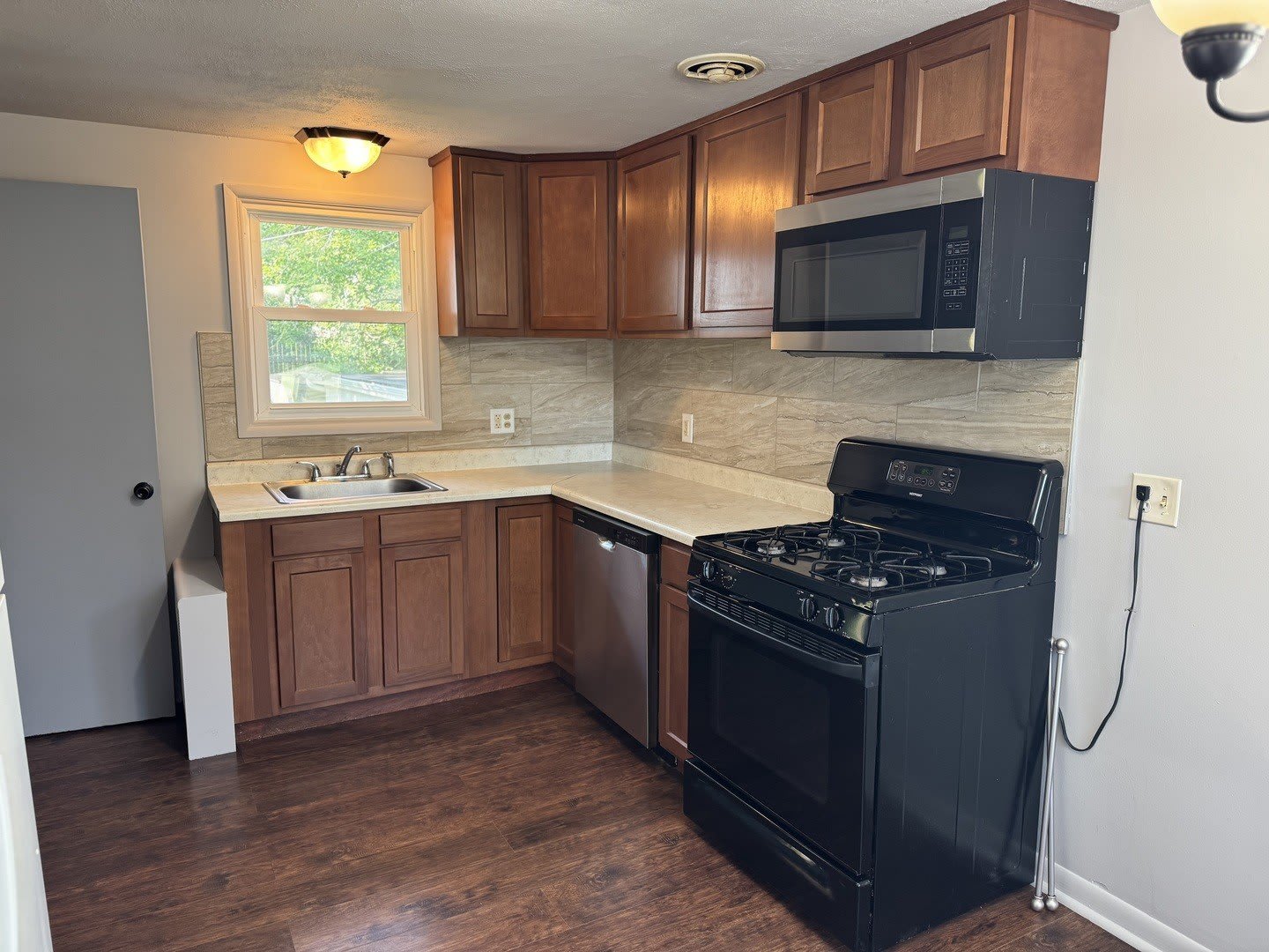225 Panama Avenue – photo 3