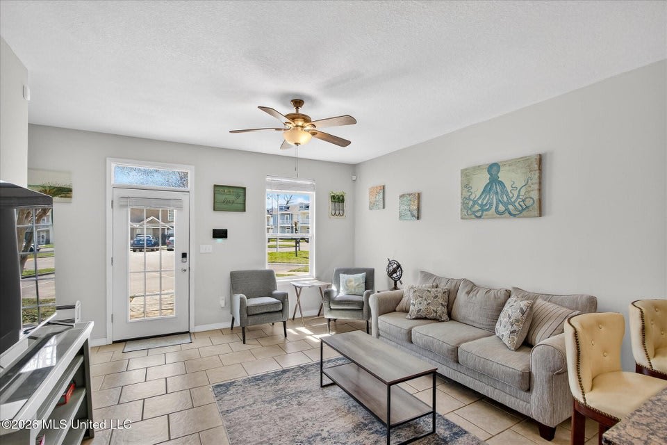 1283 Century Oaks Driveunit B – photo 3