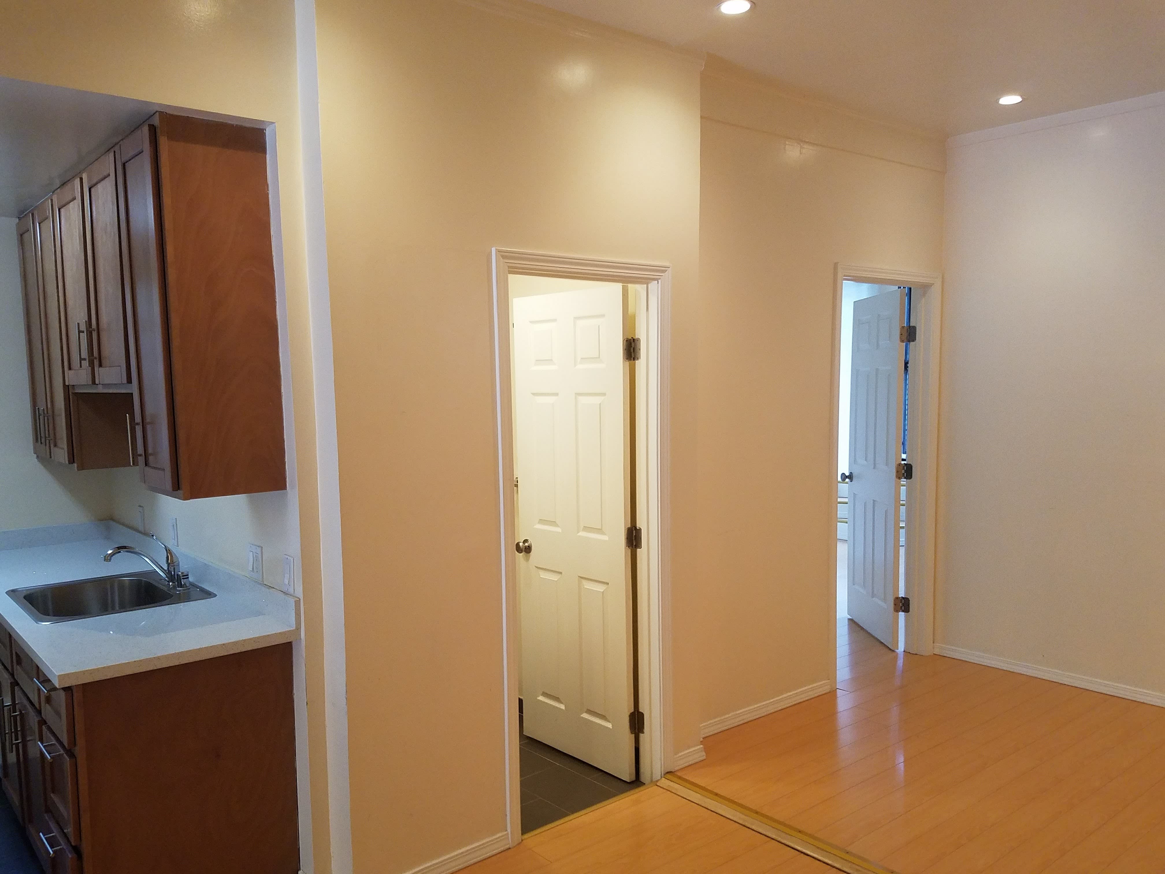 1542 Baker Street – photo 5