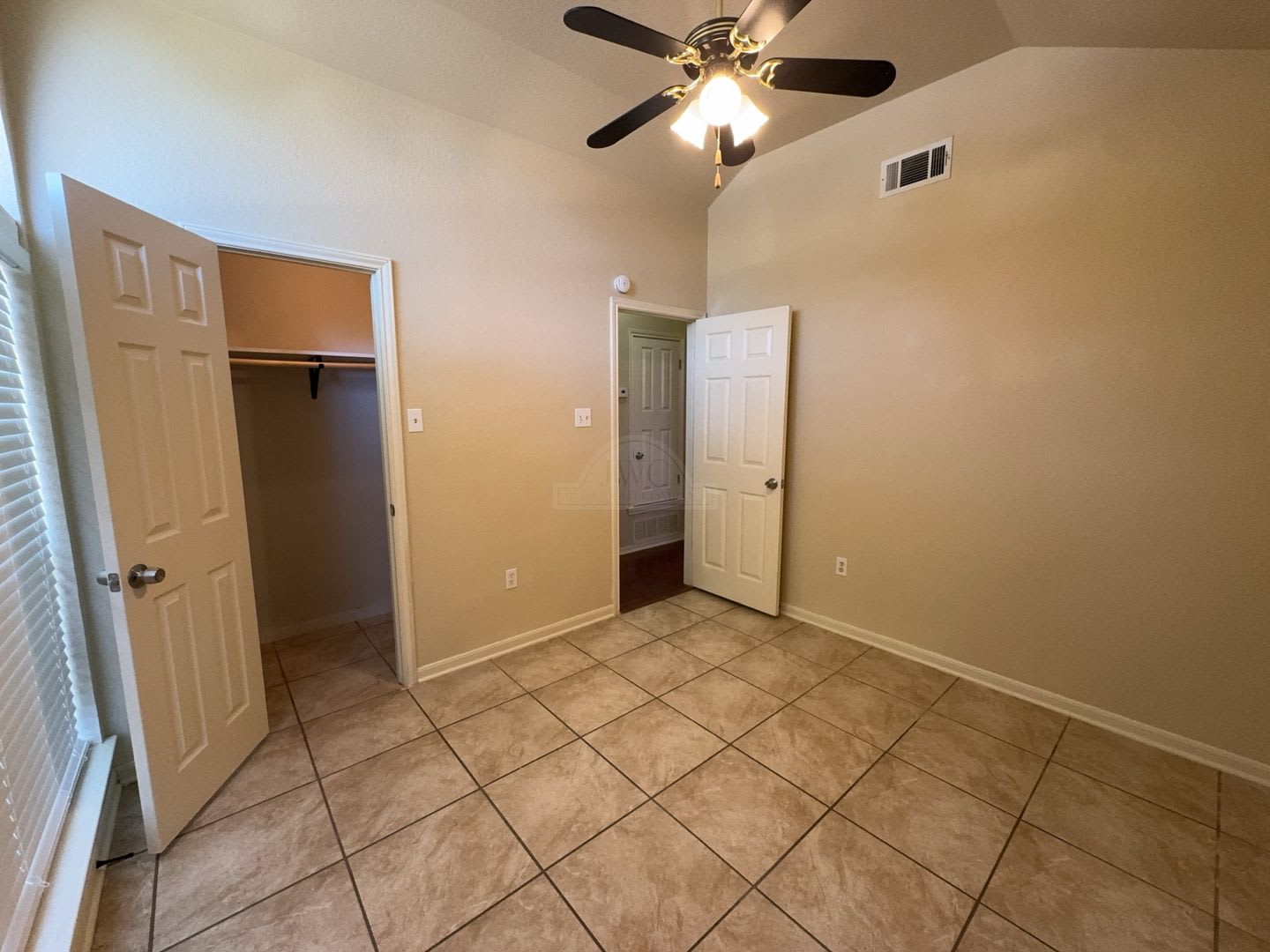 3906 Lone Oak Dr, Killeen – photo 2