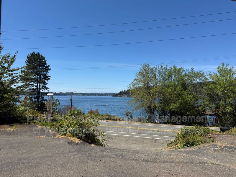 3306 Lake Washington Blvd N – photo 1