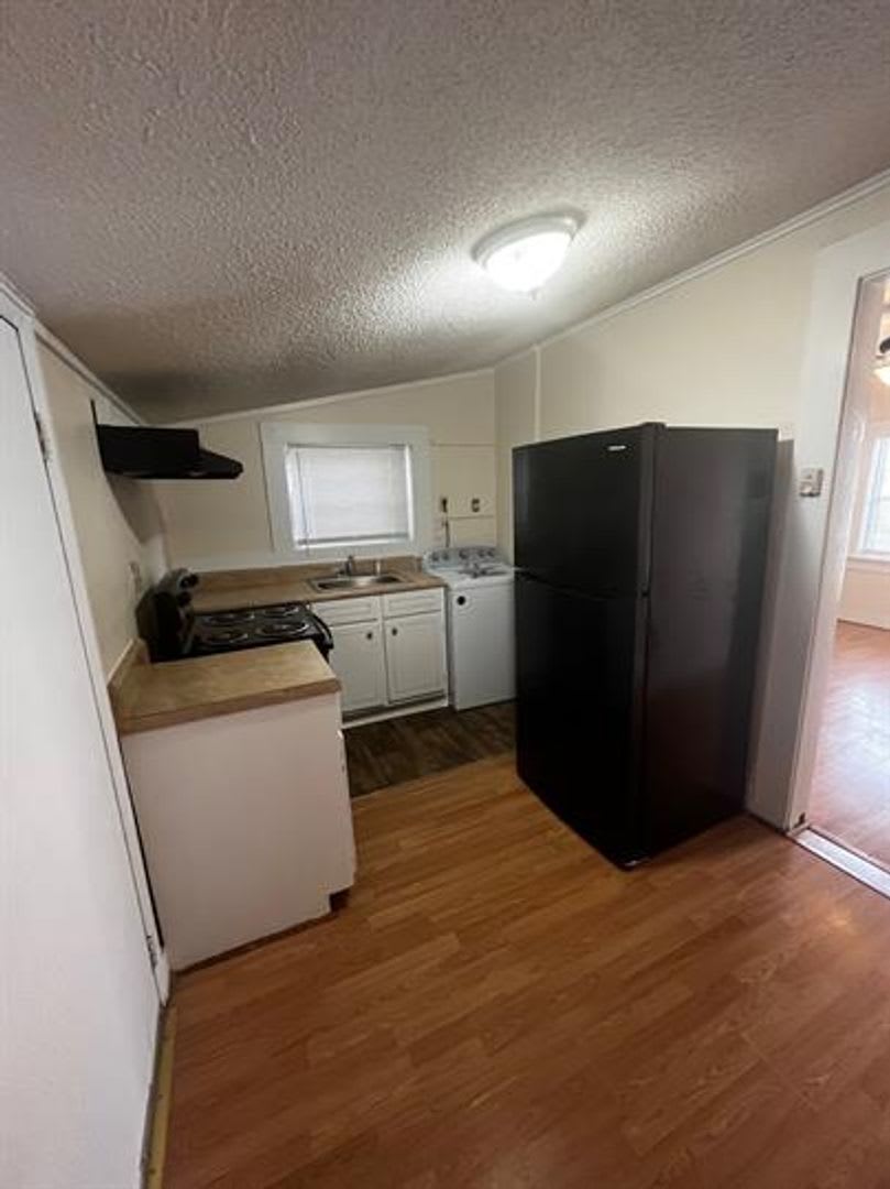 Charming 1 Bed, 1 Bath Home! – photo 3