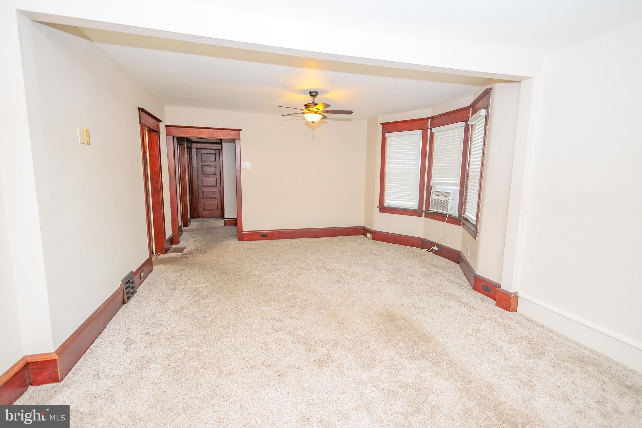 11 SEWELL Street – photo 3