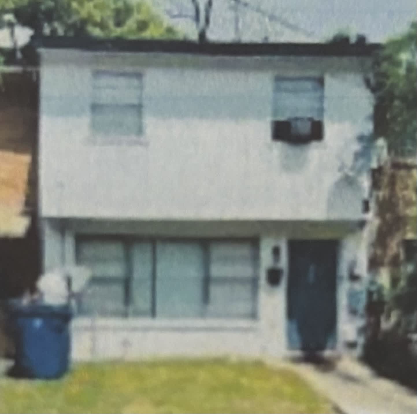 4413 Moncrief Road West – photo 1