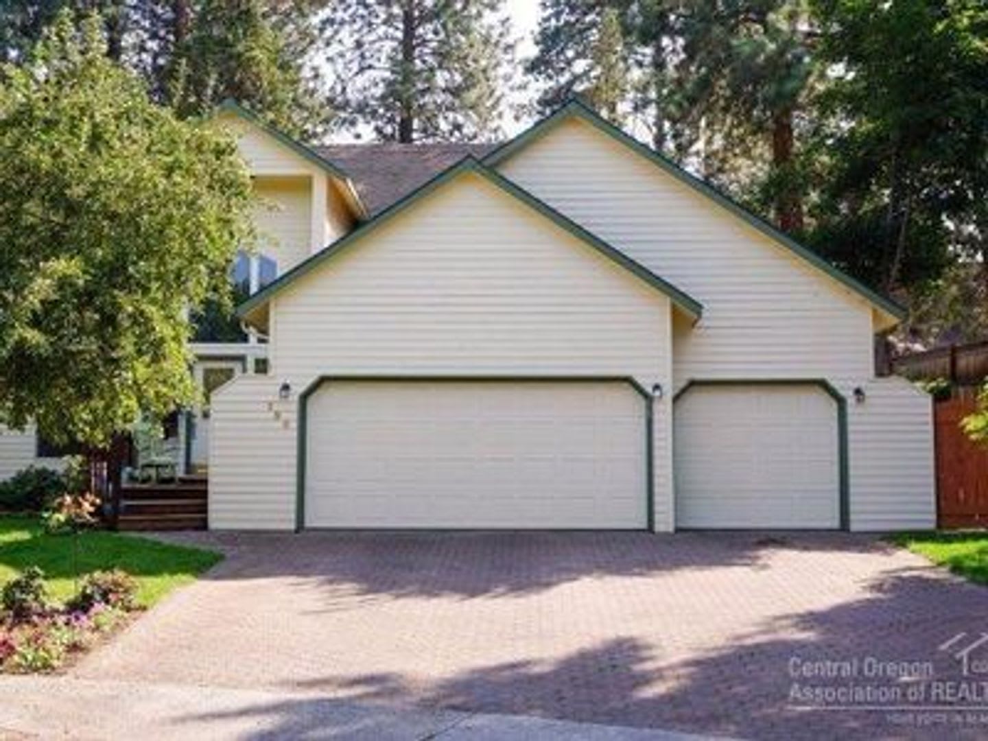 Spacious 4 Bed/2.5 Bath Home on Cul-De-Sac – photo 3