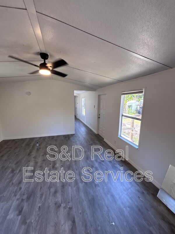 1514 Alice Ave – photo 2