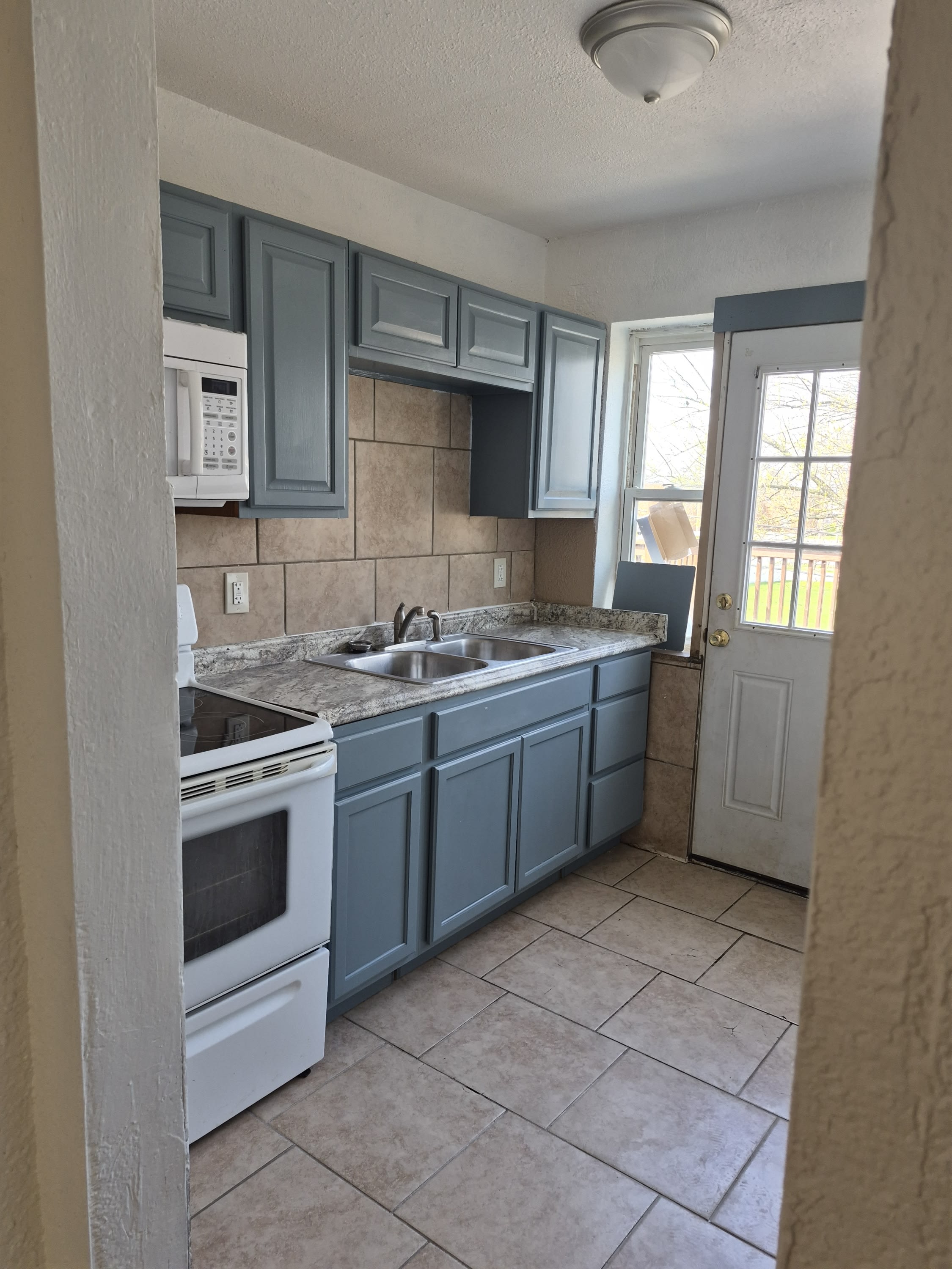 35 North Wright Avenue – photo 3