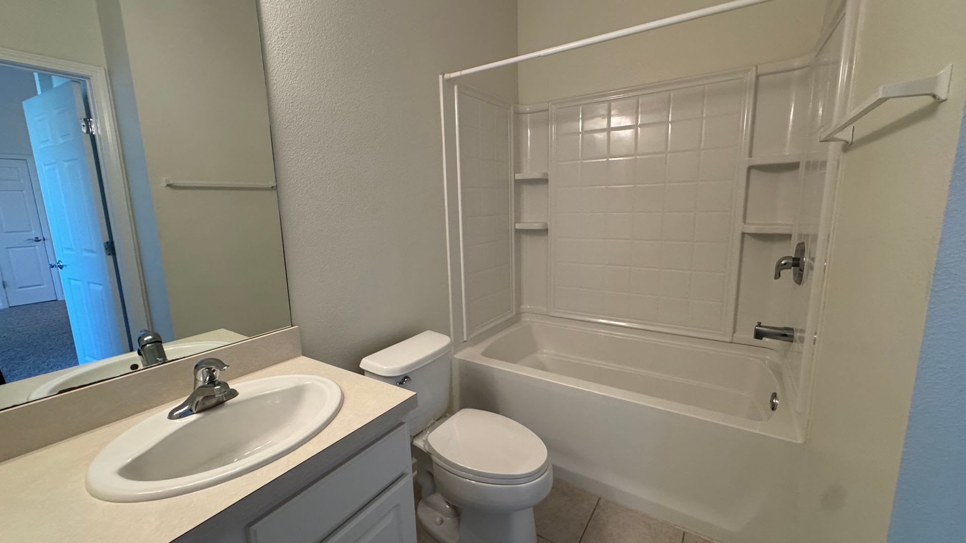 2BR 4th Floor Condo Near St. Johns Town Center. Gated Community. Balcony & Elevator Access! – photo 4