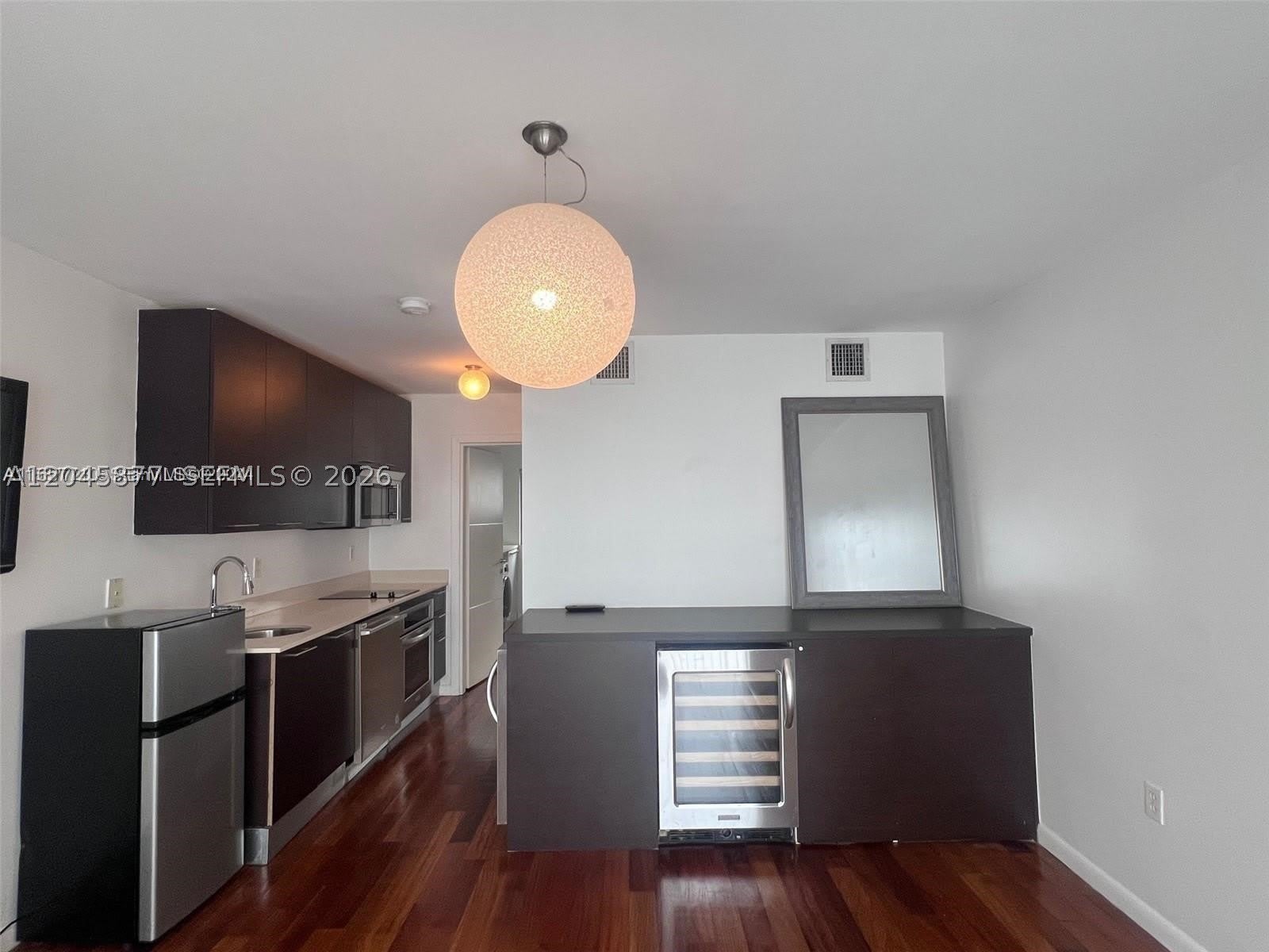 1550 Pennsylvania Ave – photo 2