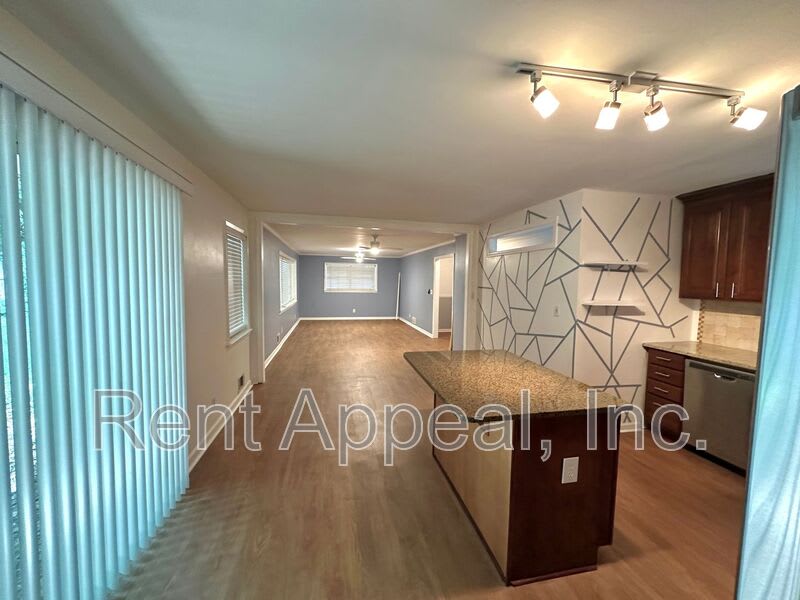 2811 Arrowood Dr – photo 4