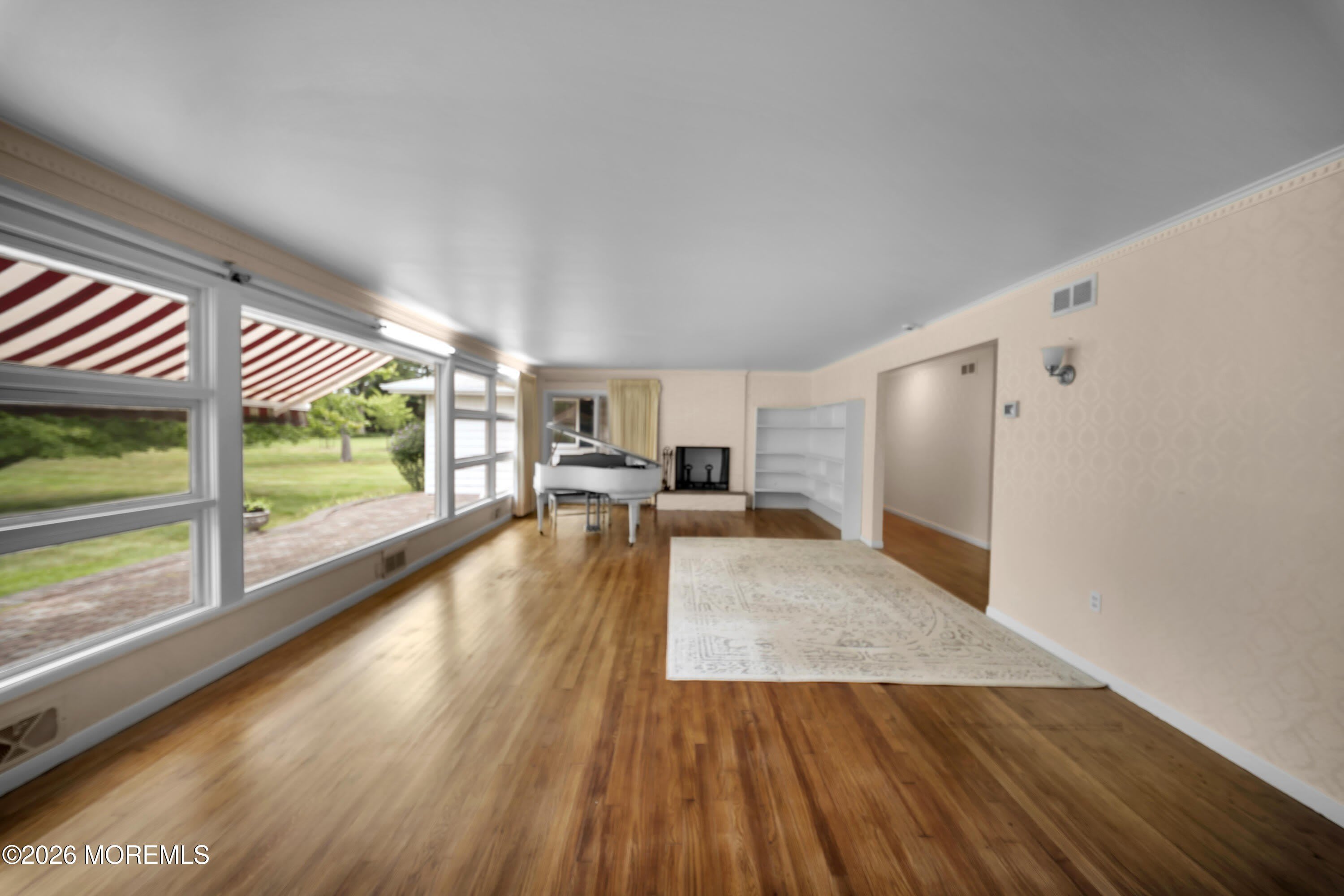 170 Bingham Avenue – photo 5