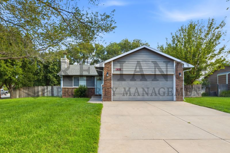 2770 North Parkridge Court – photo 1