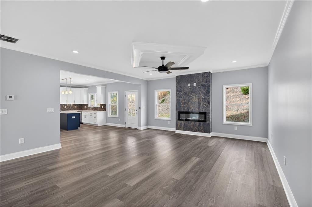 1226 Bloomsbury Lane – photo 2