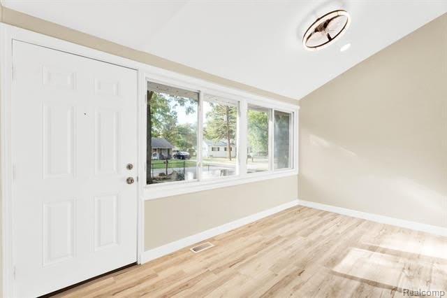 23248 Helen Street – photo 5
