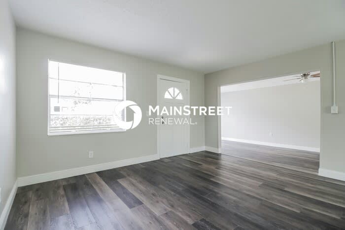 1117 Swan Street – photo 3