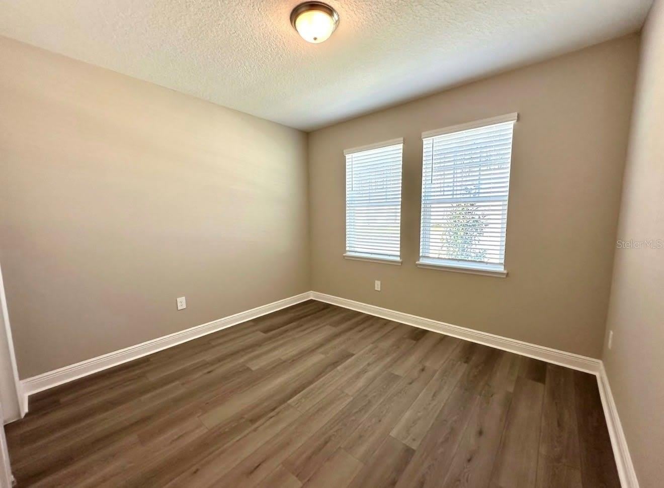 2122 DIVOT Drive – photo 2