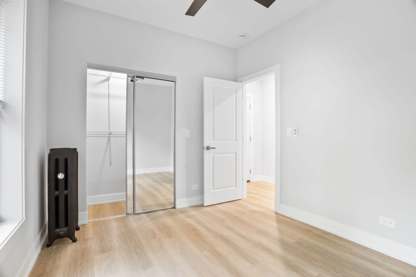 1239 W Morse Ave – photo 2