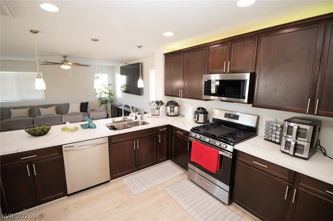 9955 Heritage Desert Street – photo 4