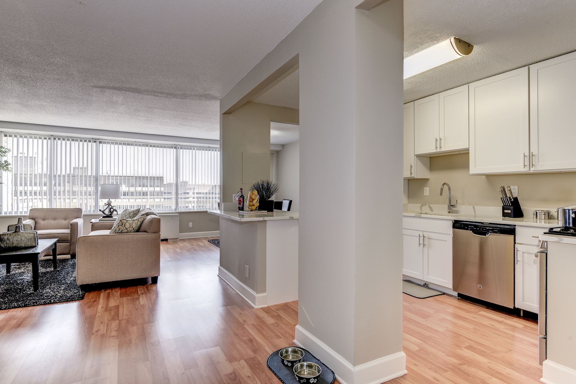 Crystal Plaza Apartments – photo 4