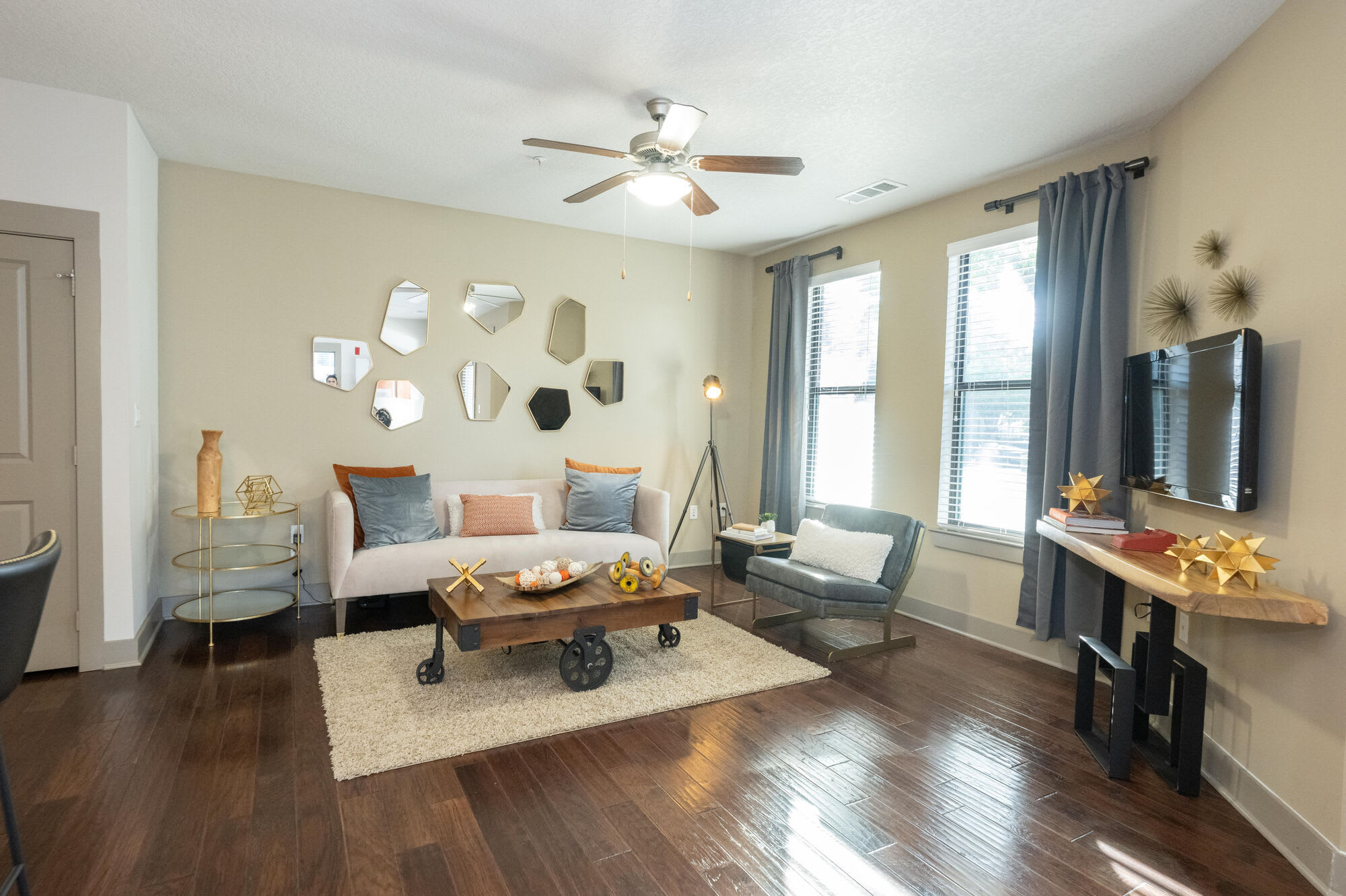 Junction 1504 – photo 4