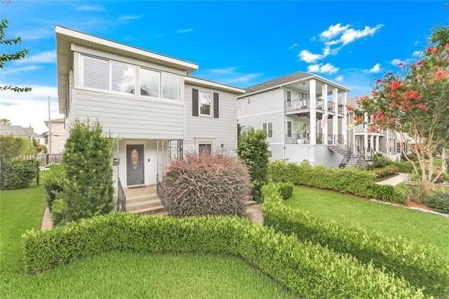6818 LOUIS XIV Street – photo 1