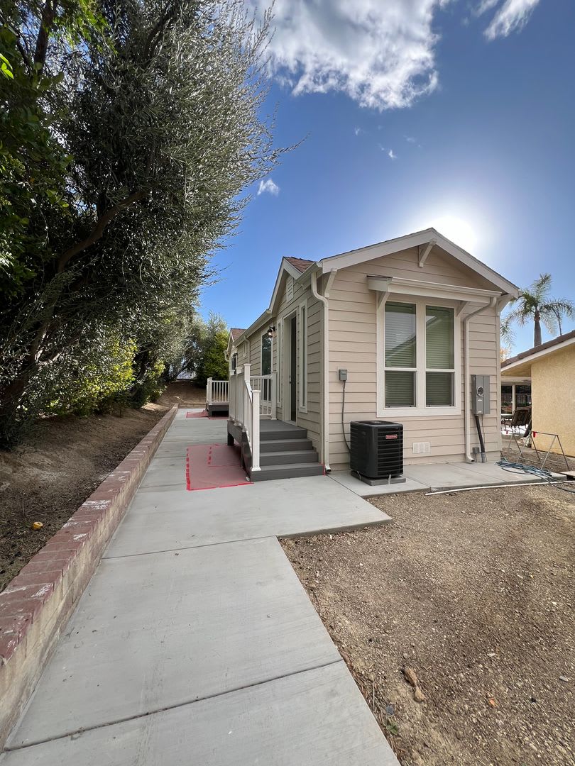 1 bed, 1 bath ADU – photo 2