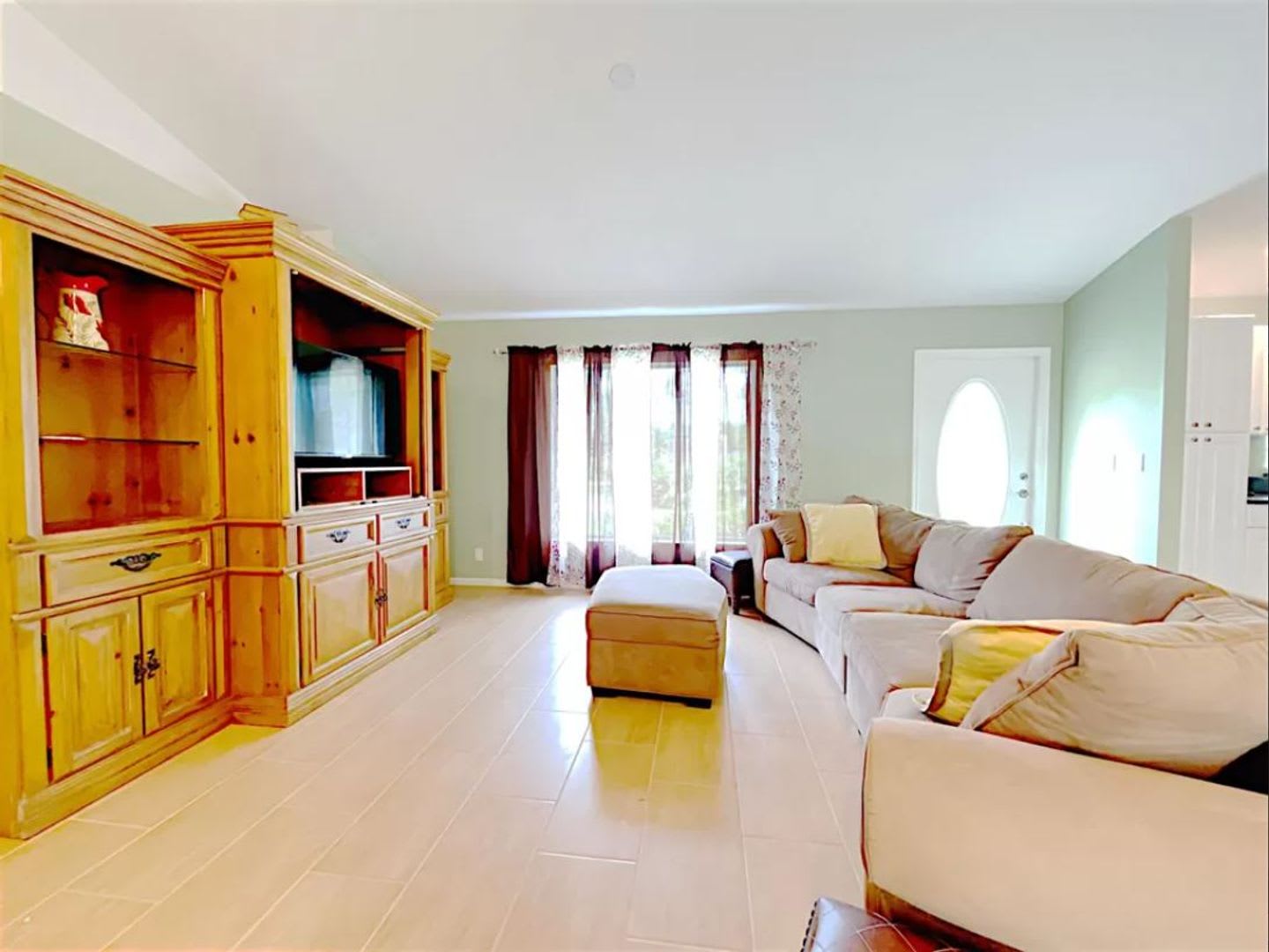Room to Roam: 5BR/3.5BA Pool Home with Mother-in-Law Suite – photo 4