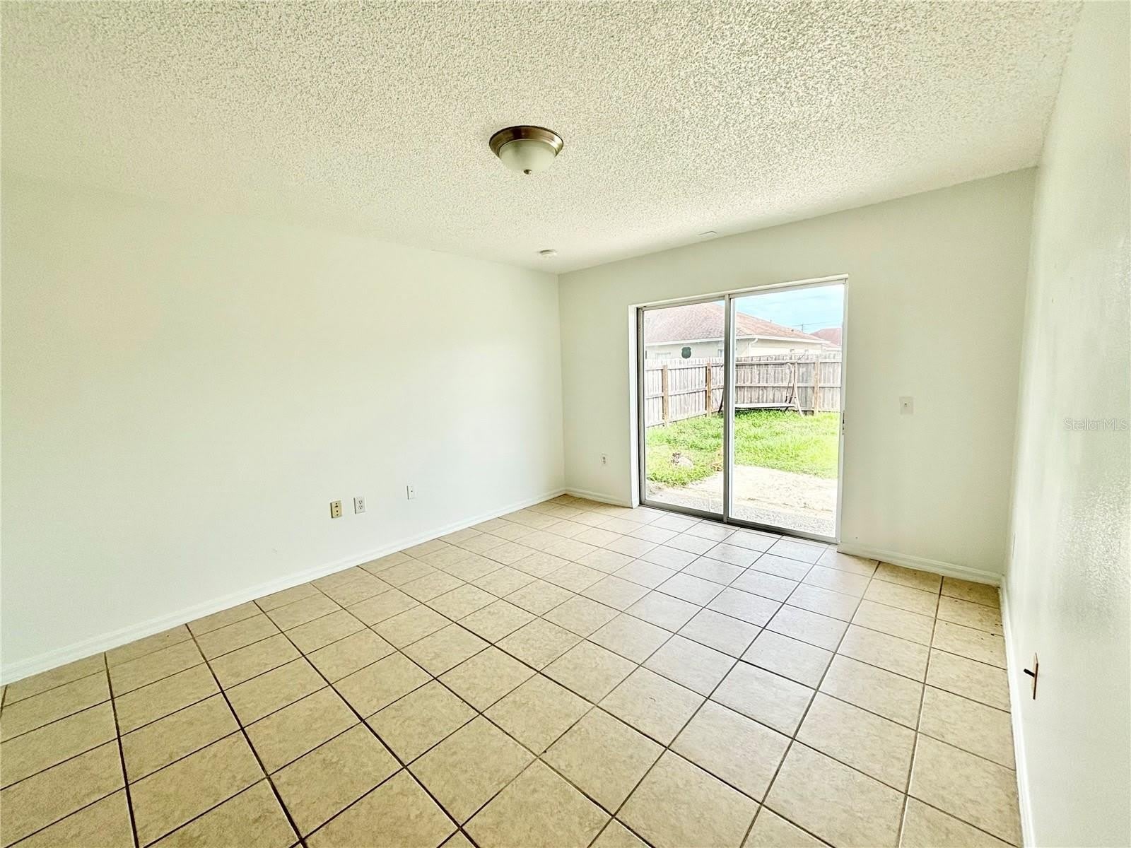 362 AYLESBURY Court – photo 5