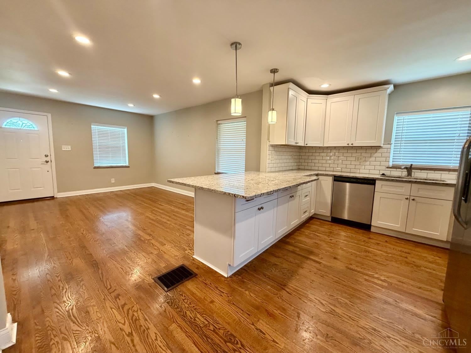 4624 Hunt Rd – photo 3
