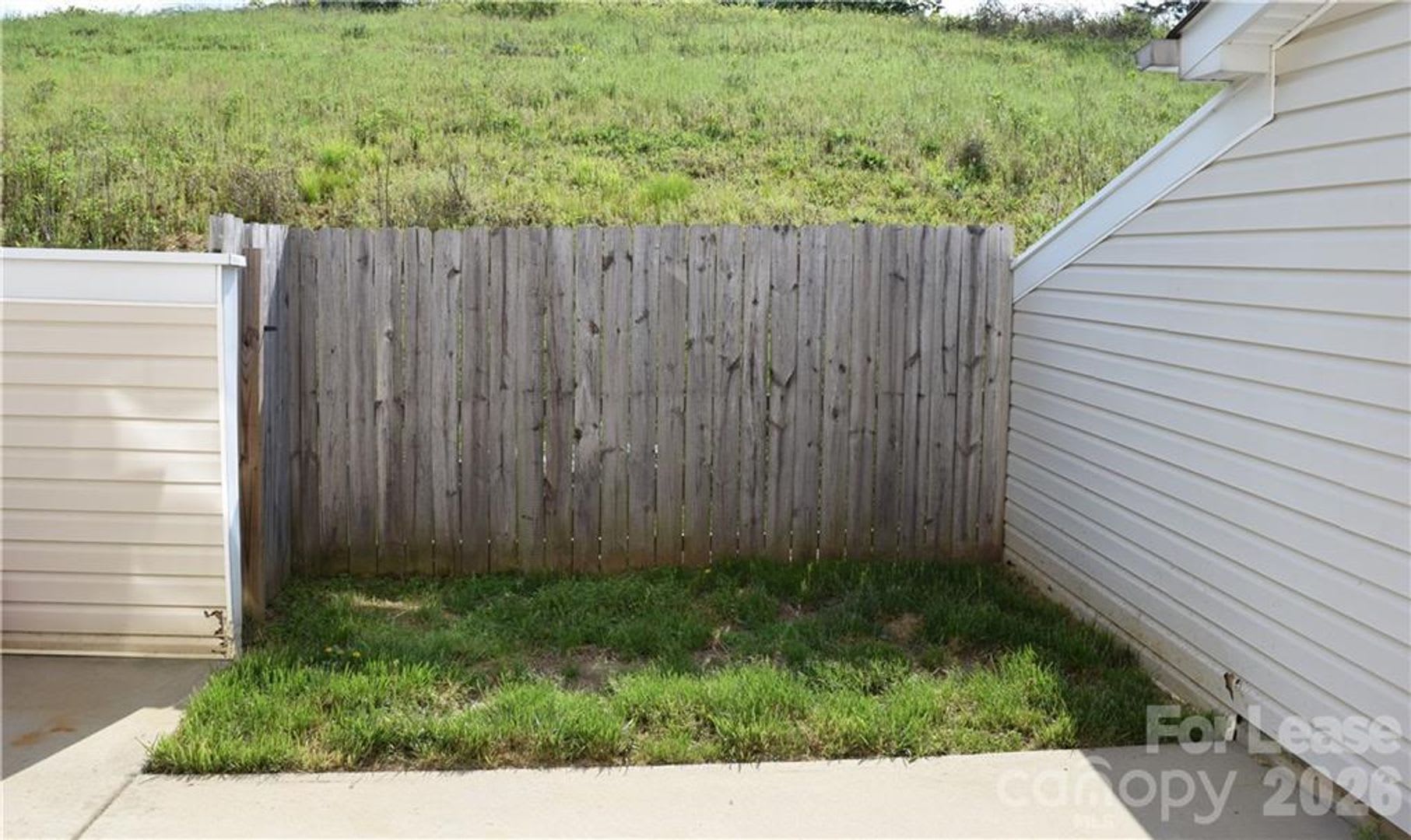 Remodeled 2 Bedroom 2 5 Bathroom Townhome – photo 2