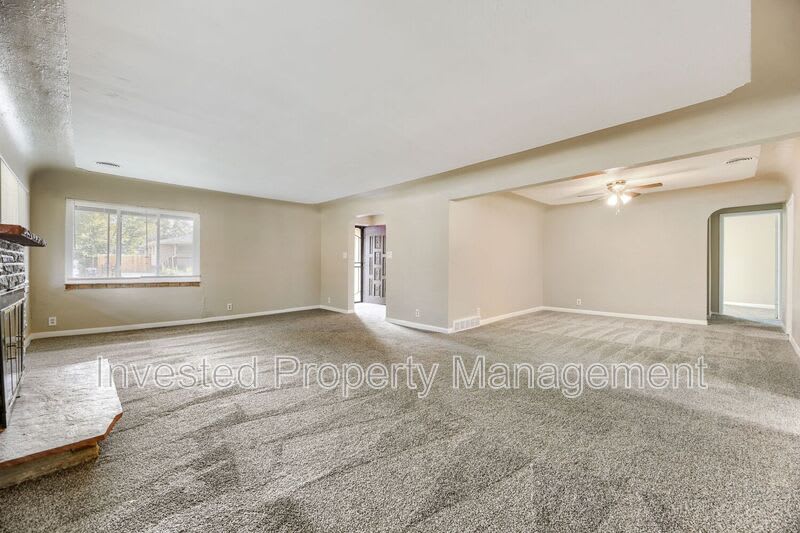 5410 E Asbury Ave – photo 4