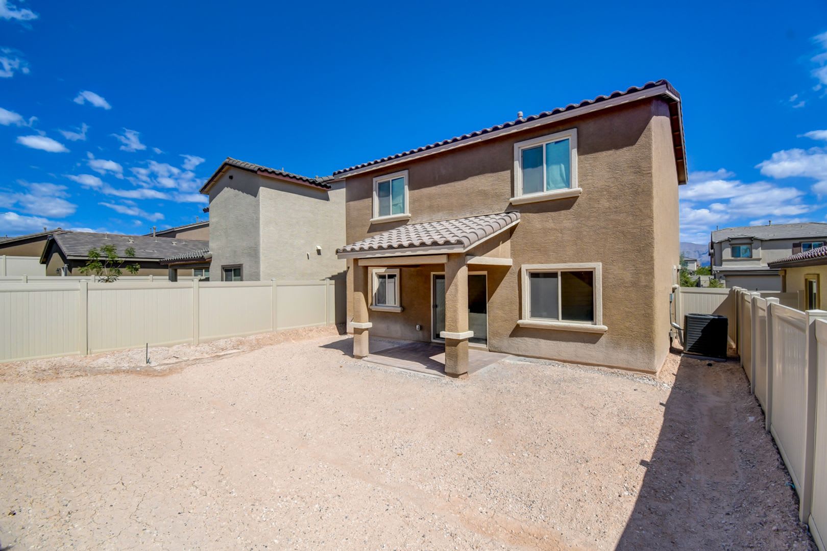 Spacious, Stylish & Move-In Ready – photo 4