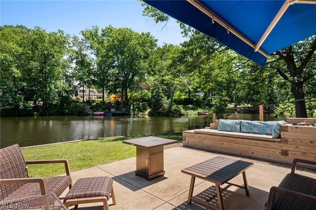 685 Sunnyside – photo 3